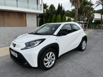 Toyota Aygo X Cross 1.0 Play CVT — foto 1